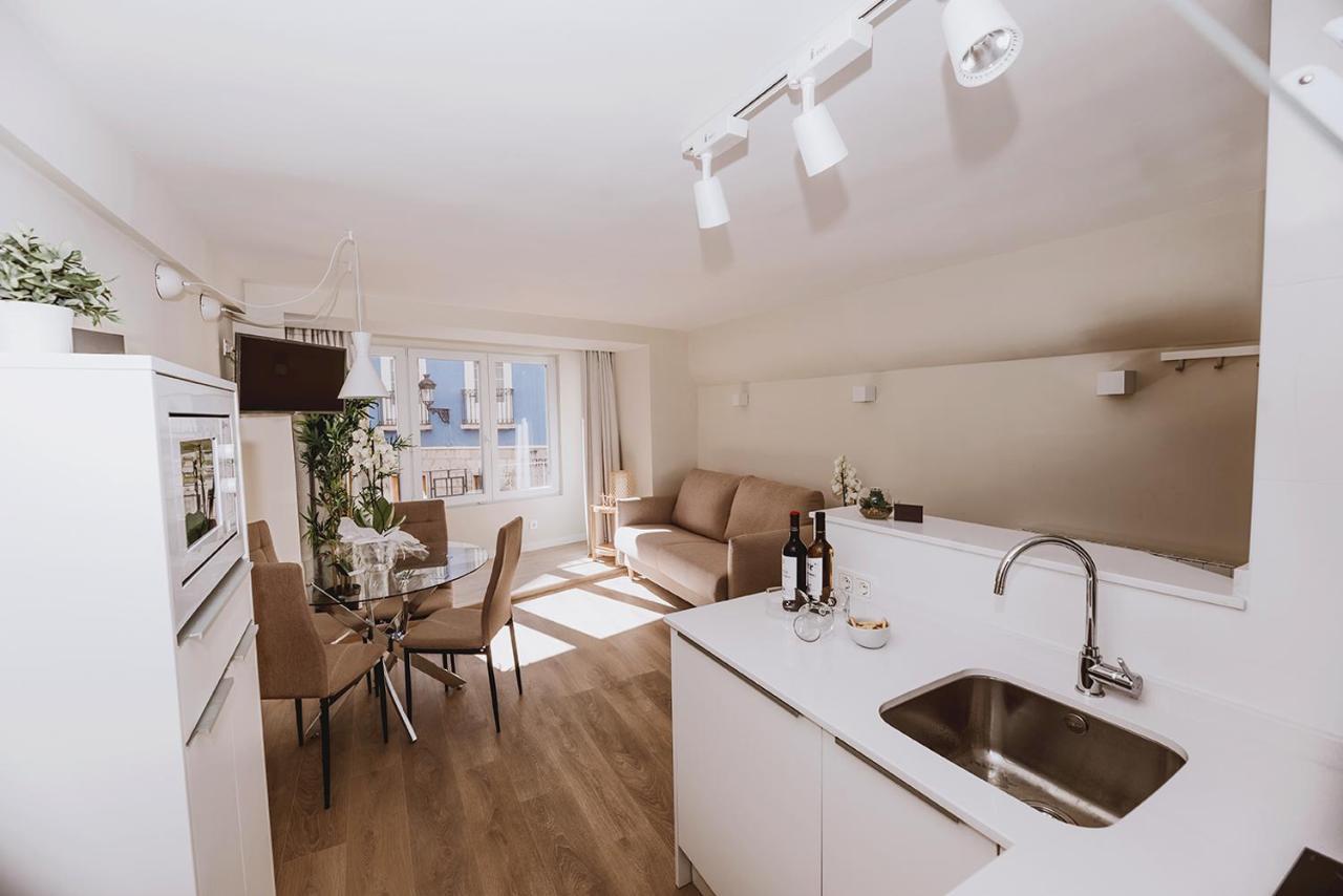 Apartamentos BURGOSUITES Bagian luar foto