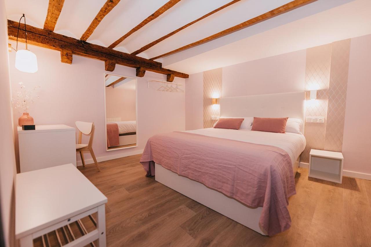 Apartamentos BURGOSUITES Bagian luar foto