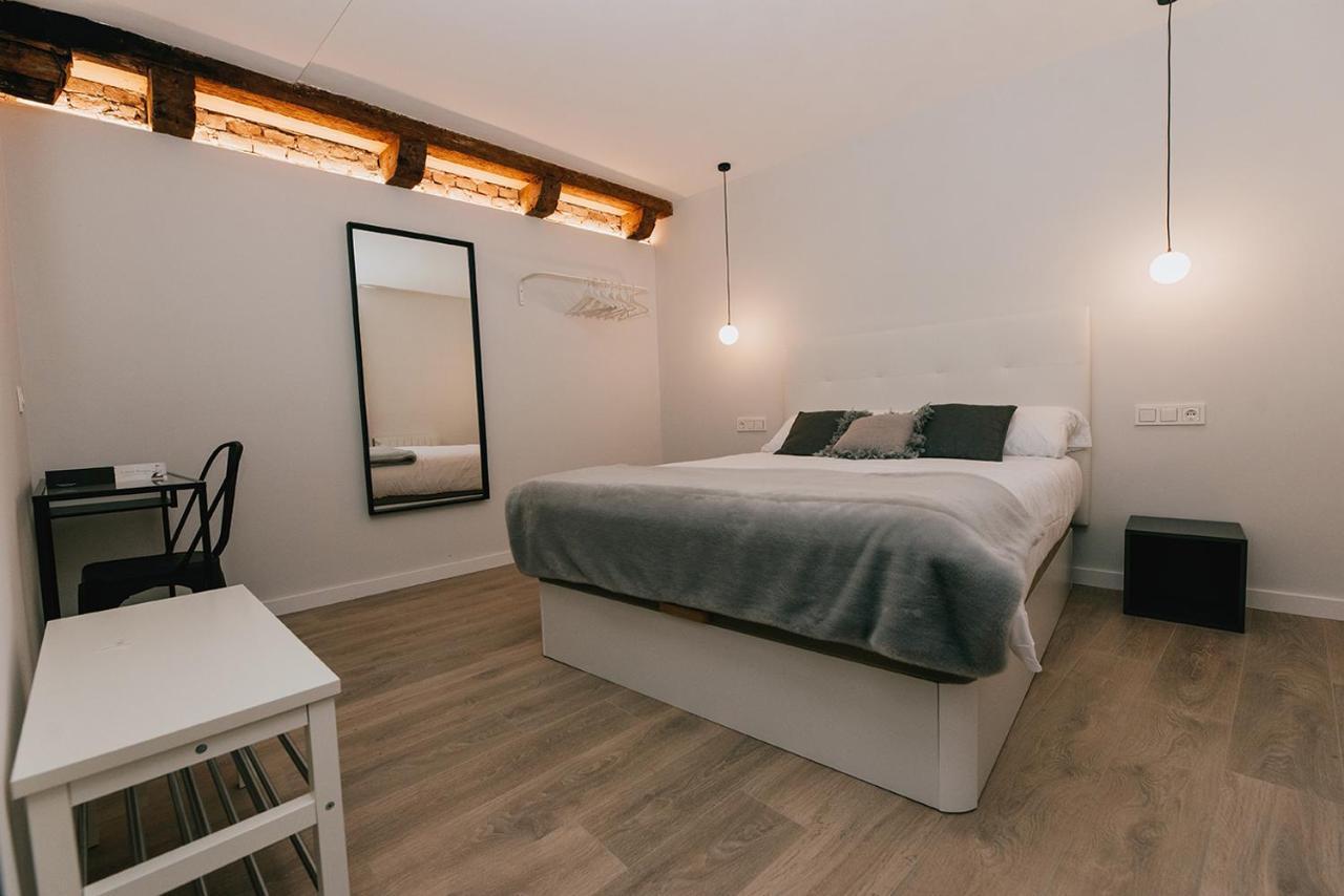 Apartamentos BURGOSUITES Bagian luar foto